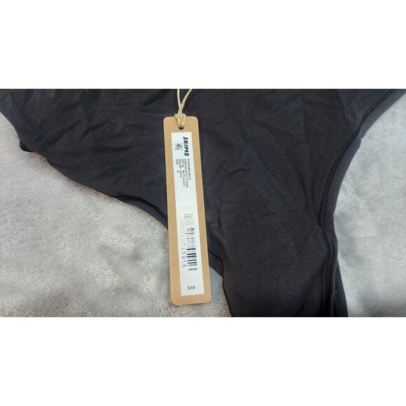 Skims Medium Onyx Black Fits Everybody High-Waisted Thong PN-THG-9341 NWT - Picture 2 of 5